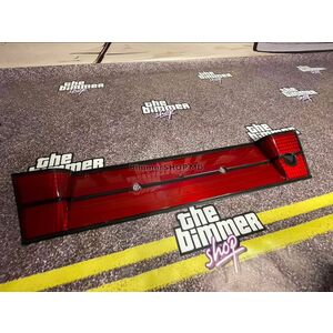 Красная бленда задних фонарей BMW E34 в стиле M5