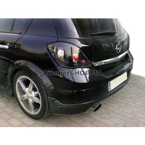 Задняя нижняя накладка HB (под покраску) Opel Astra H 2004-2013 гг.