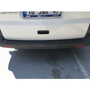 Накладка на задний бампер с загибом (Карбон) Volkswagen T5 2010-2015 гг.