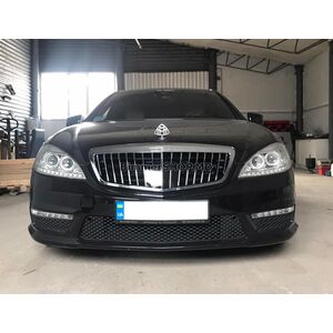 Решетка радиатора Maybach V2 (2009-2013) Mercedes S-сlass W221 2005-2013 гг.
