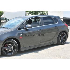 Боковые Пороги DPT V-3 (Грунтованные под Покраску) Opel Astra J 2009-2015 гг.