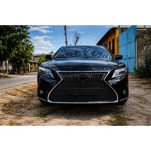 Передний бампер в сборе (рестайлинг, стиль Lexus V2) Toyota Camry 2006-2011 гг.