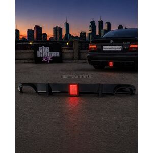 Задний диффузор со страбоскопом и дополнительным стоп-сигналом для BMW 5 серии E39 M-Tech